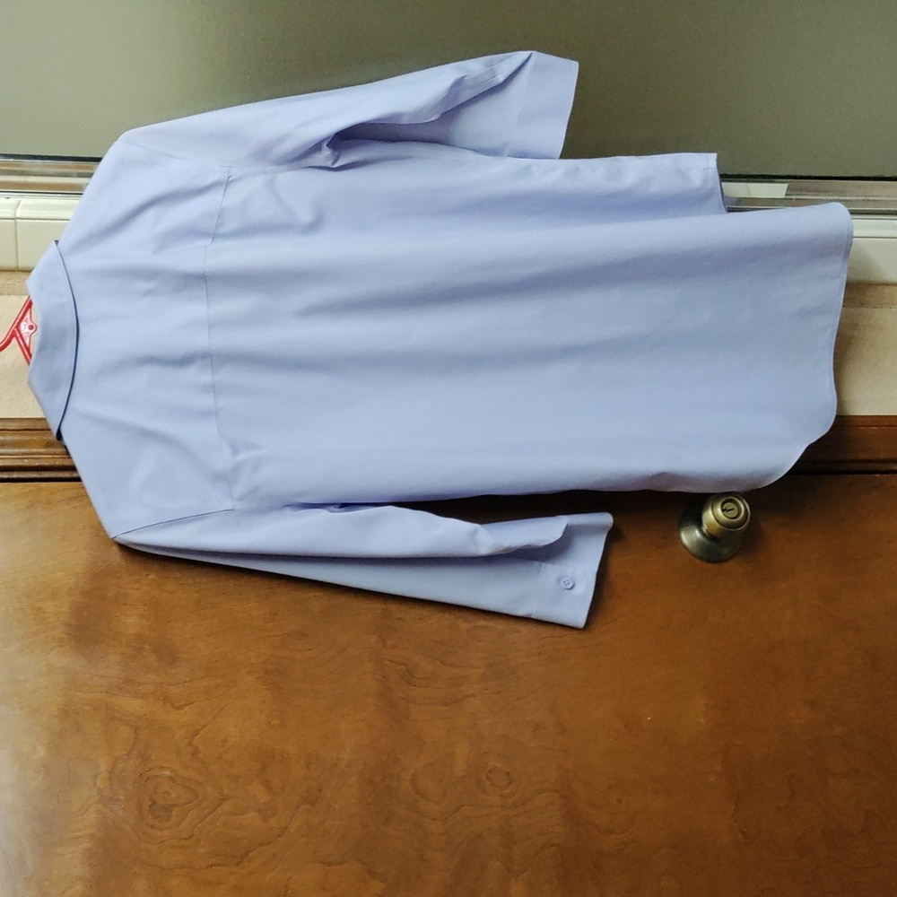 💥 5/$10💥 🪻CHICO'S Button Down Blouse - Picture 3 of 7